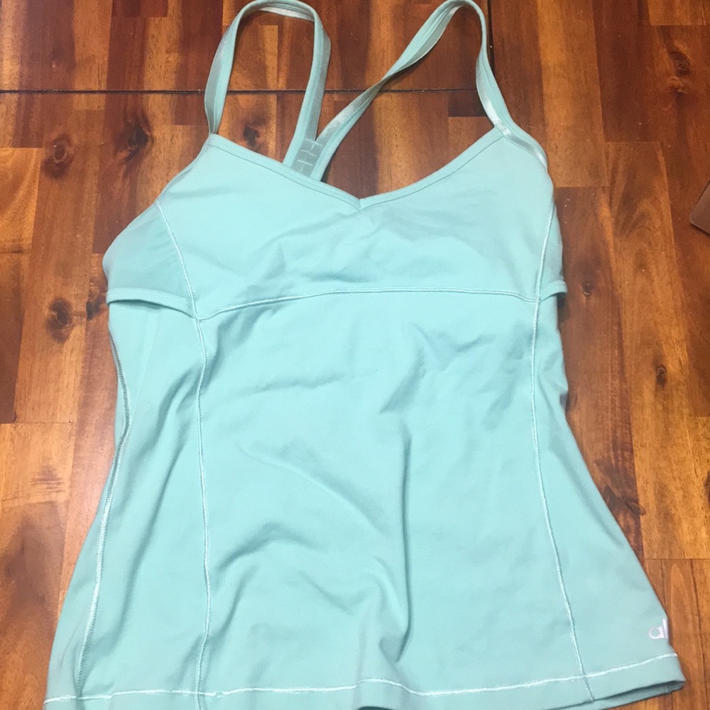 Alo workout tank medium witty built in bra